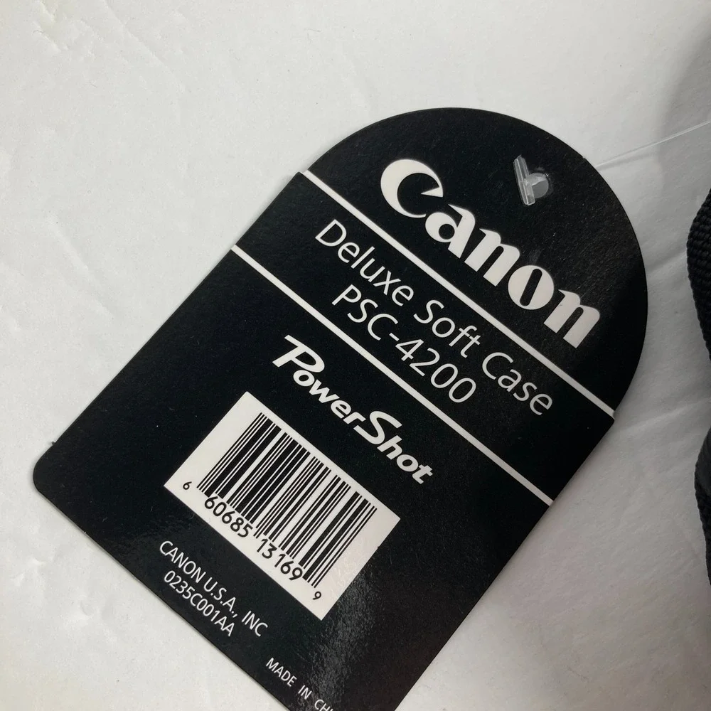 Canon PowerShot Deluxe Soft Case PSC-4200 with Adjustable Strap Black Charcoal